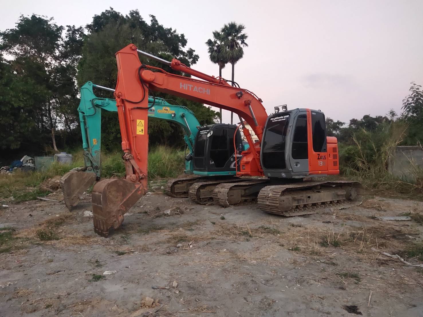 รถแมคโครให้เช่า ชลบุรี